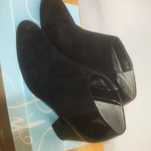 Black life stride parmigiana booti ankle heeles boots